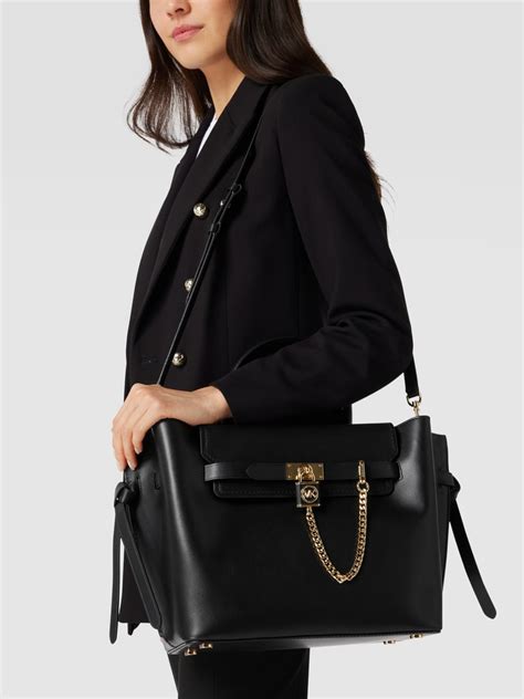 michael kors schwarze tasche mit reißverschlüssen zier|Schwarze Michael Kors Designer.